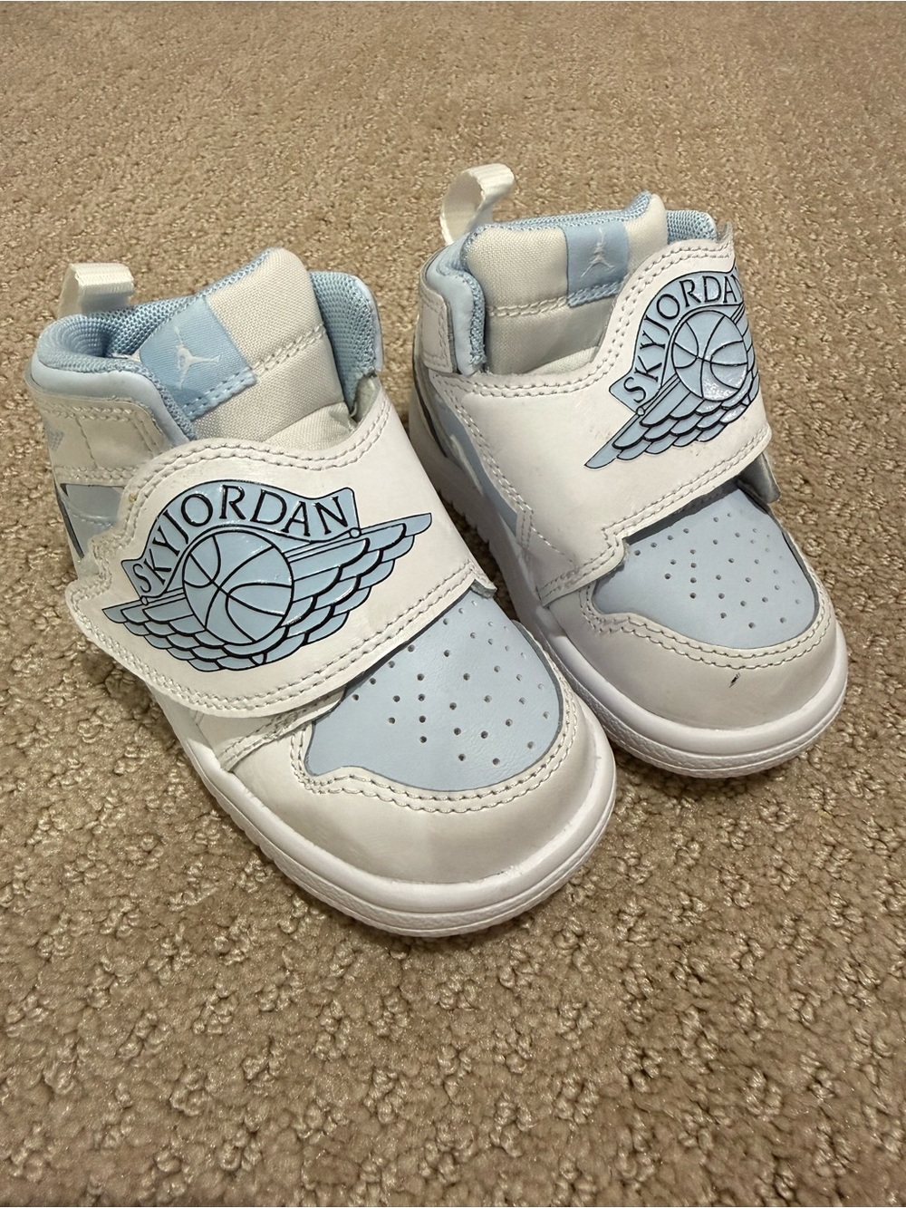 Jordan Baby Sky Jordan Light Blue & White High-Top Sneakers